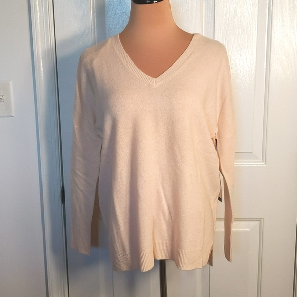 Max Studio Sweaters - Max Studio Cashmere Sweater NWT